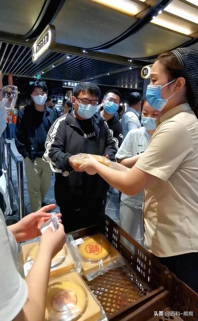 反馈广大顾客_重视顾客反馈_顾客反馈如何引导胖东来的产品发展？