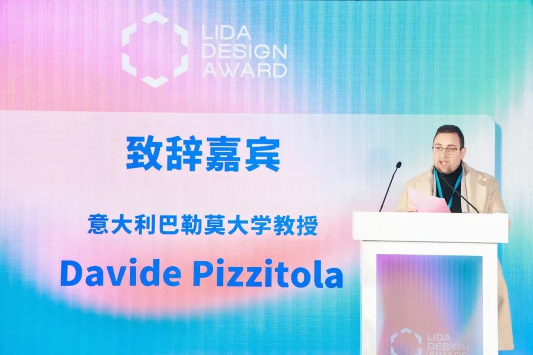 荣耀的设计团队：创意与科技结合的力量_科技创新大赛团队介绍_科技创新小组团队名称和标志