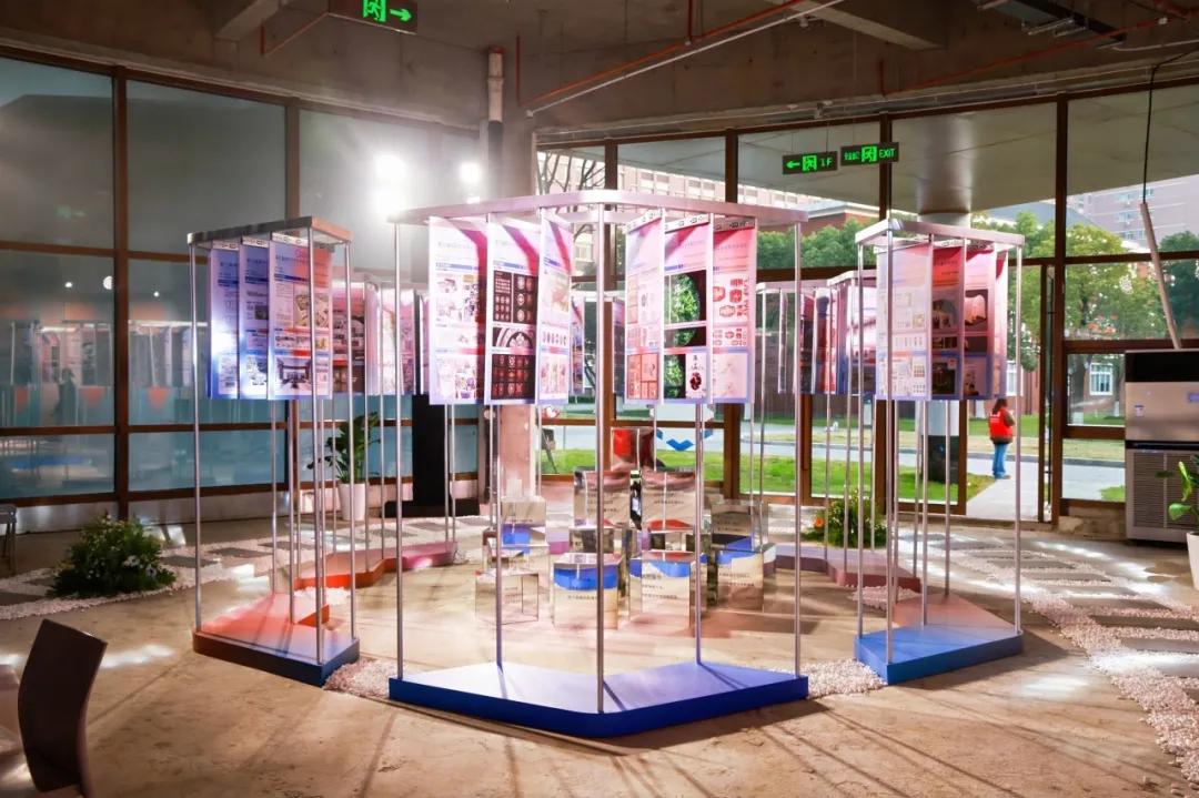 科技创新小组团队名称和标志_荣耀的设计团队：创意与科技结合的力量_科技创新大赛团队介绍