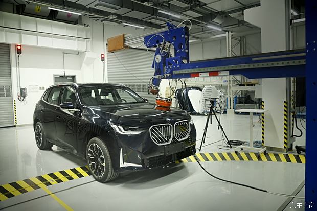 宝马科技_宝马科技感车_安全科技与豪华体验：宝马的完美结合