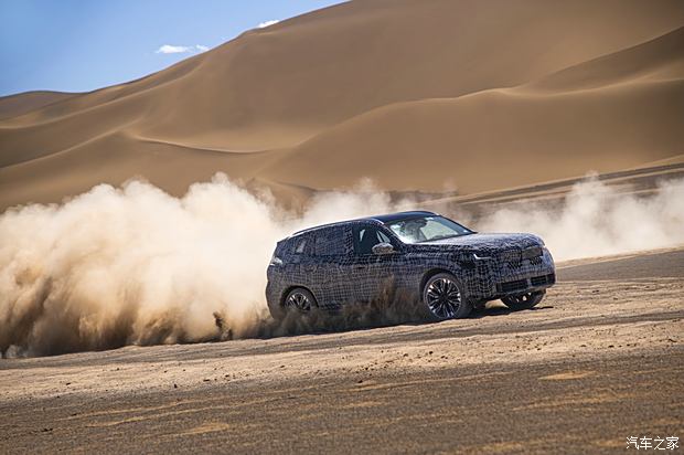 宝马科技_安全科技与豪华体验：宝马的完美结合_宝马科技感车