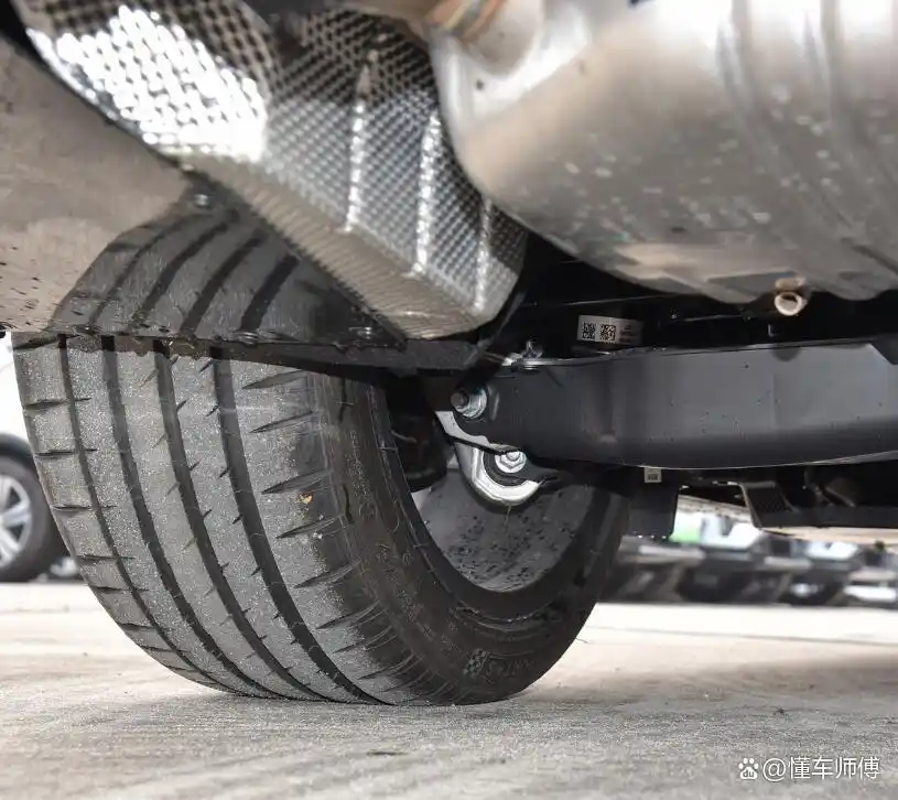 凯迪拉克的车载娱乐系统与科技体验_凯迪拉克车载娱乐信息账户激活_凯迪拉克3.0娱乐系统