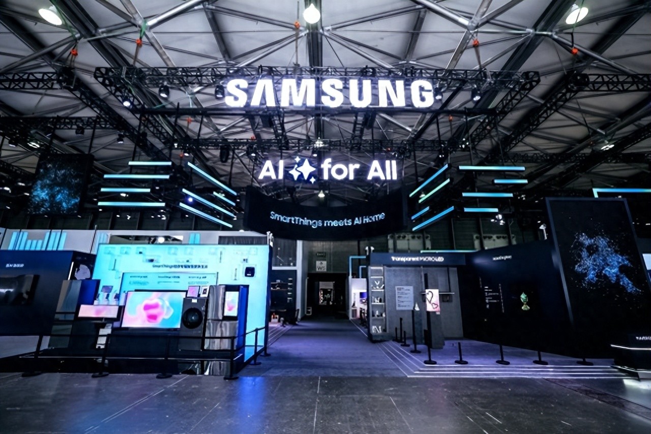 智能家居科技感_用科技让家居更安全_全屋智能家居：让科技融入每个角落