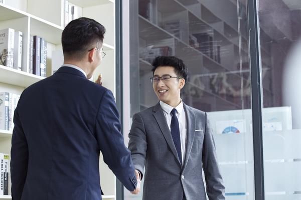 小米手机网络市场调研与竞争格局深度解析 图2