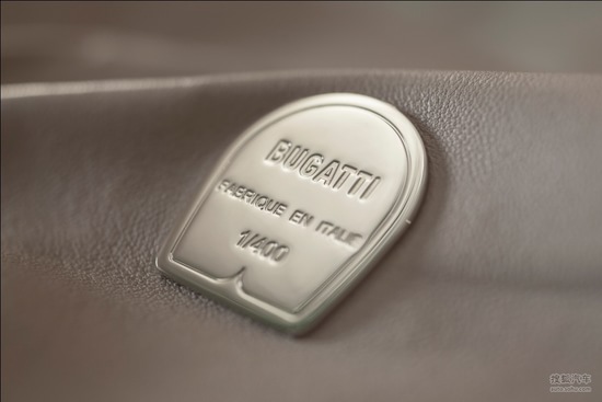 布加迪融合美学与工程设计的典范_布加迪融合美学与工程设计的典范_布加迪融合美学与工程设计的典范