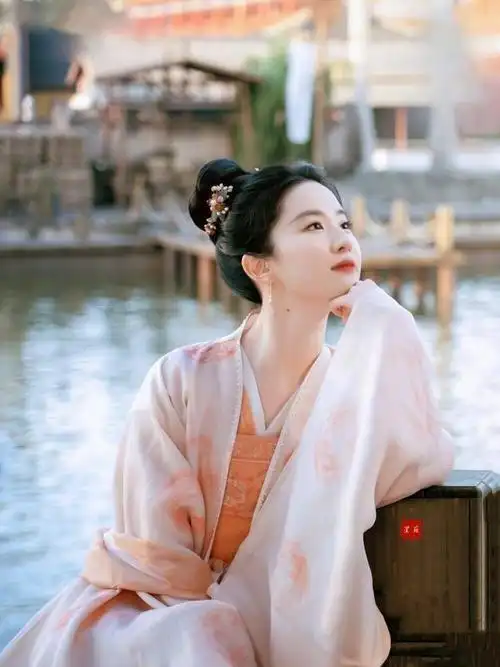 刘亦菲与她所塑造的经典角色_角色塑造刘亦菲经典台词_角色塑造刘亦菲经典片段