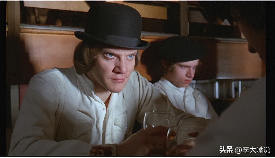 成龙的幽默风格与电影特色_成龙电影搞笑片段合集_成龙幽默电影大全