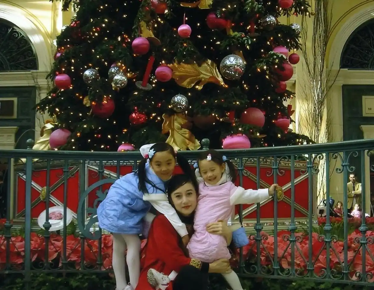 成龙和利智主演的电影叫什么_成龙和利智视频_利智与成龙的银幕搭档传奇