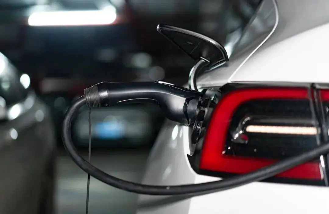 燃油车价格战：新能源汽车市场的前景如何？_燃油车的前景_燃油汽车价格表