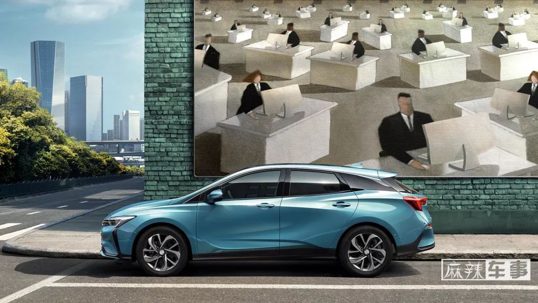 凯迪拉克新能源概念车_凯迪拉克电动化_凯迪拉克的未来趋势：电动与智能化