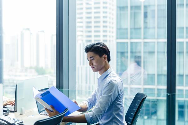 《虚拟货币大决战：探讨数字货币市场的风云变幻》 图2