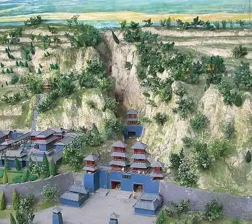 项羽用什么武器作战_项羽的军事装备与作战方法_项羽战术