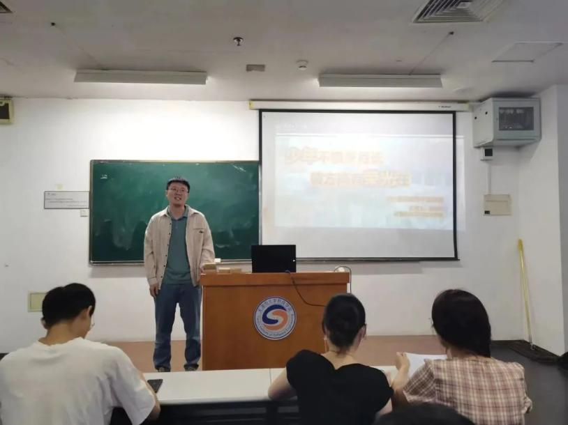 古代名人励志奋斗的故事_张晋的奋斗历程与励志故事_明星奋斗的励志故事