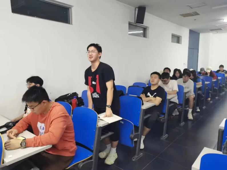 张晋的奋斗历程与励志故事_明星奋斗的励志故事_古代名人励志奋斗的故事