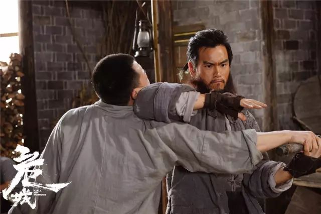 吴京的武打视频_播放吴京的武打电影_吴京的经典武打场景与细节分析