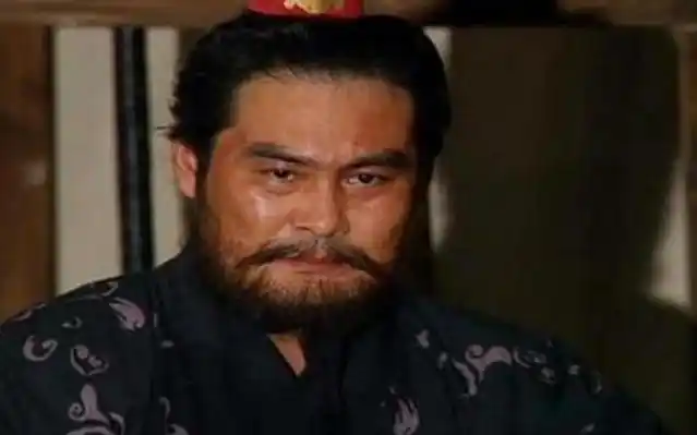 吕布与三国_三国吕布英雄_吕布与三国其他英雄的对比