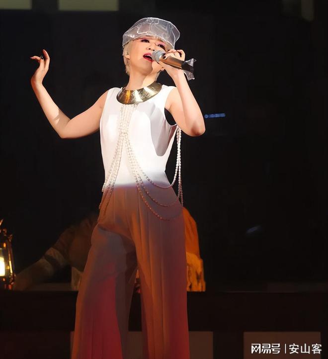 陈小春_陈小春老婆_陈小春歌曲