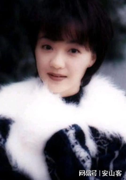 陈小春歌曲_陈小春_陈小春老婆