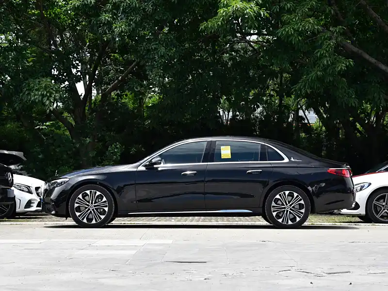 乌鲁木齐奔驰E级新能源汽车最新价格46.73万，降价出售，报价优惠5.5万，仅此一次