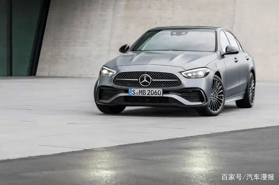 奔驰的设计理念：优雅与动感的碰撞_奔驰动感型什么意思_奔驰车动感型和豪华型的区别