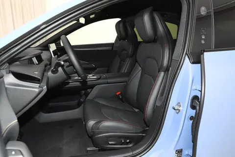 小米概念车视频_精准的操控体验：小米汽车的驾驶理念_小米理念