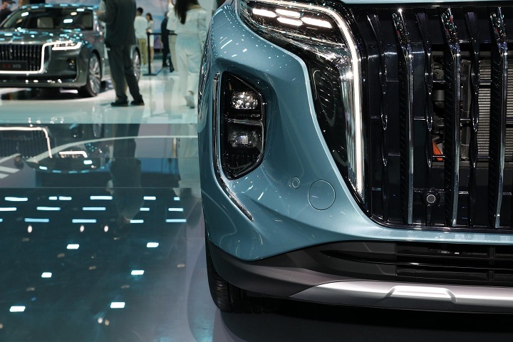 燃油车和新能源车销量_燃油汽车销量排行_新能源汽车销量虽高，但燃油车的优势依然明显