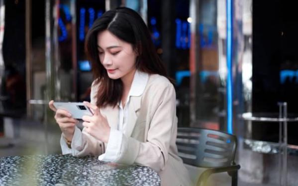 小米对比_小米国际排名_小米手机与国际品牌的对比分析