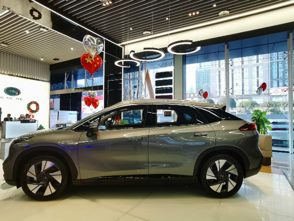 广汽埃安汽车有限公司_体验广汽埃安AION UT的驾驶乐趣_广汽埃安简介