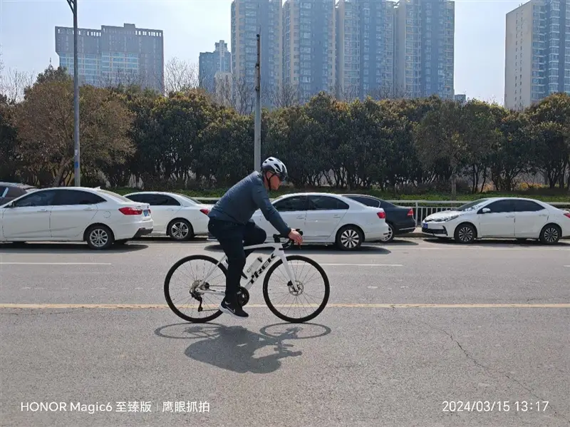 机身小米屏幕完美结合怎么设置_小米屏幕结实吗_小米14屏幕与机身的完美结合