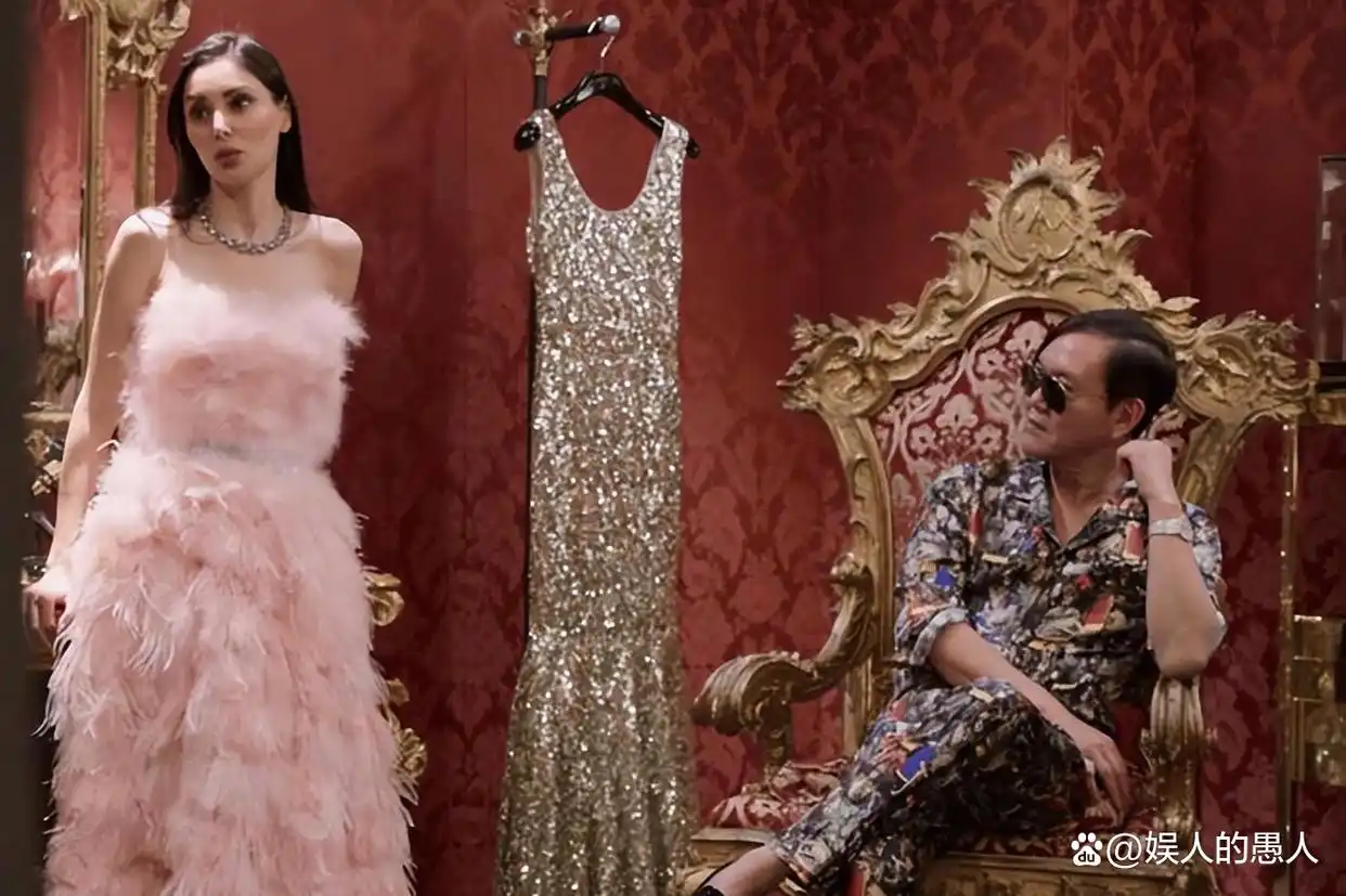 劳斯莱斯与名人婚礼：奢华的选择_婚礼用劳斯莱斯多少钱_婚庆劳斯莱斯是什么车改的