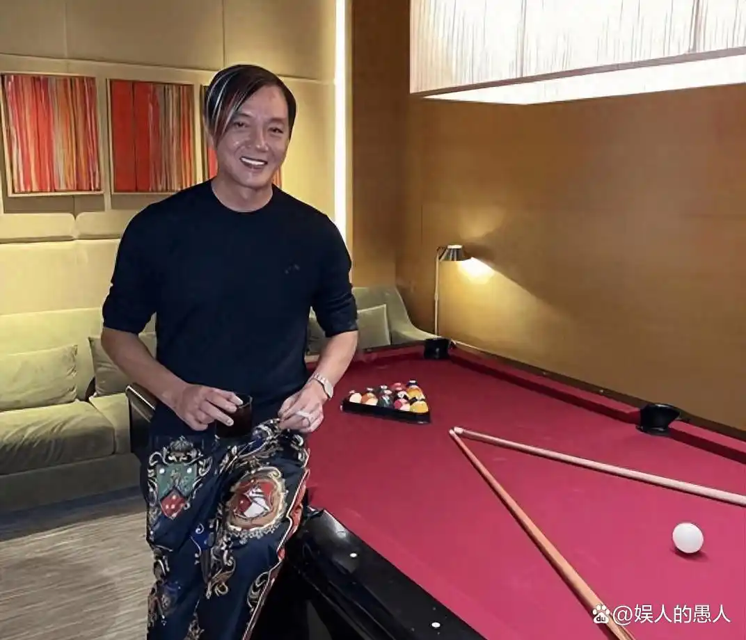 劳斯莱斯与名人婚礼：奢华的选择_婚礼用劳斯莱斯多少钱_婚庆劳斯莱斯是什么车改的