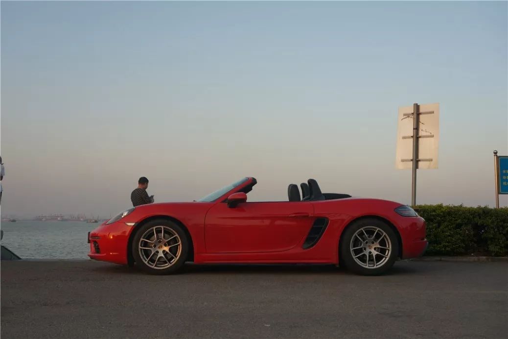 2021款保时捷运动版_保时捷的运动版车型与驾驶魅力_保时捷运动跑车