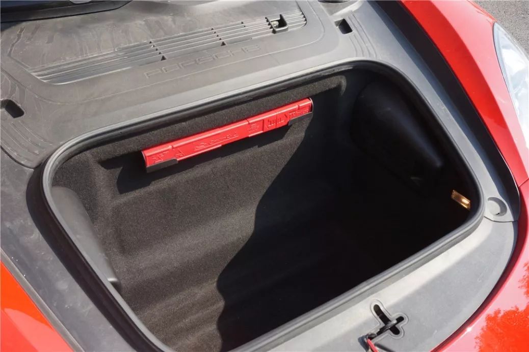 保时捷运动跑车_2021款保时捷运动版_保时捷的运动版车型与驾驶魅力