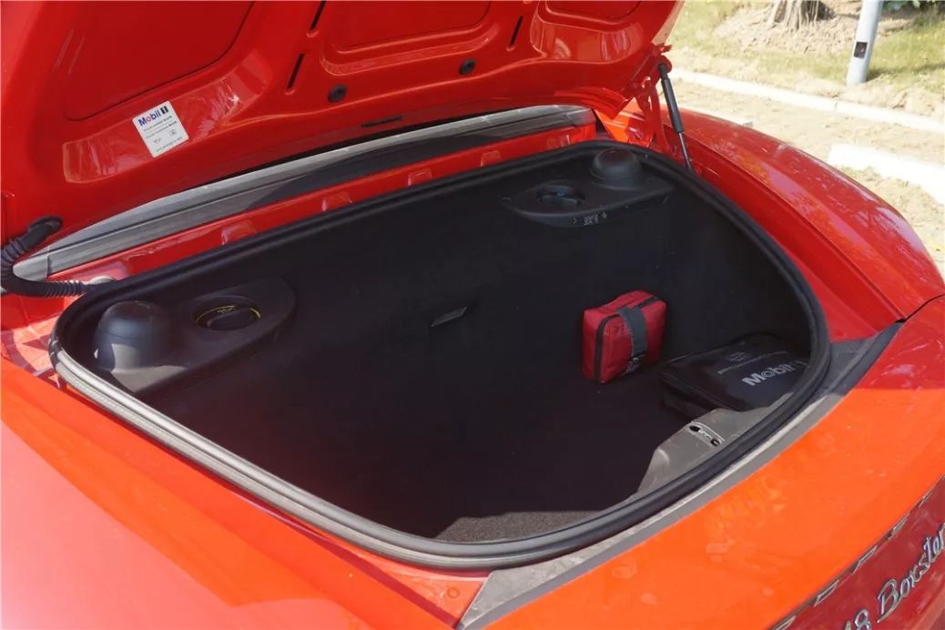 2021款保时捷运动版_保时捷的运动版车型与驾驶魅力_保时捷运动跑车