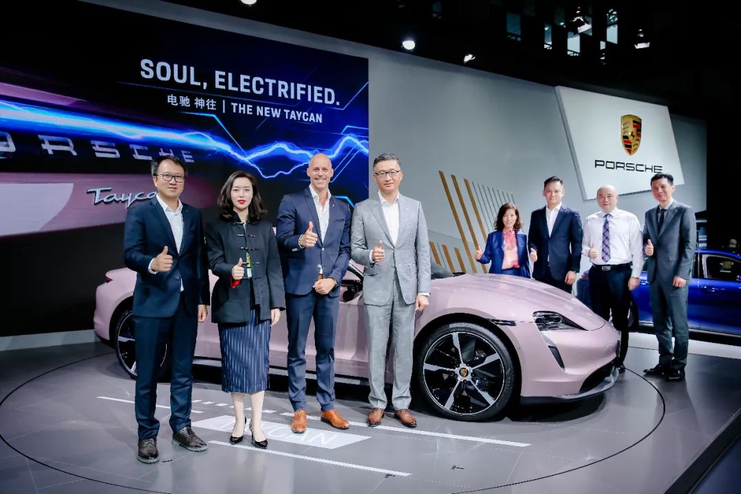 保时捷运动型suv_保时捷的运动版车型与驾驶魅力_2021款保时捷运动版