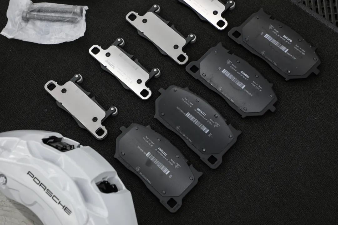 保时捷运动跑车_保时捷运动型suv_保时捷的运动版车型与驾驶魅力