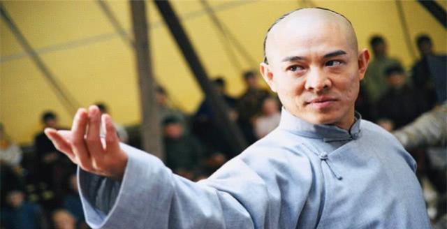 因为|那年43岁的李连杰，零片酬接此片，可拍完被删减37分钟才上映