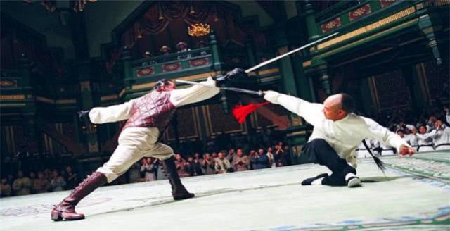 因为|那年43岁的李连杰，零片酬接此片，可拍完被删减37分钟才上映