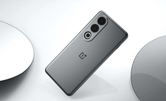 小米手机竞争者_小米手机竞争情况分析_小米手机在千元机市场的竞争力