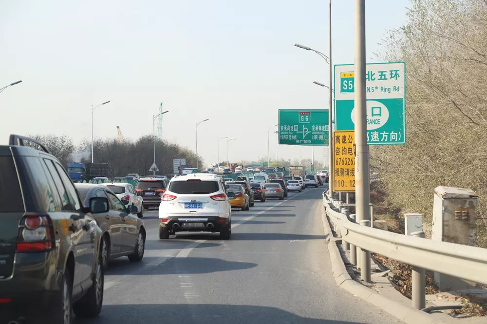 奔驰导航兴趣点_奔驰导航功能介绍_如何利用奔驰汽车的导航系统规划最佳路线？