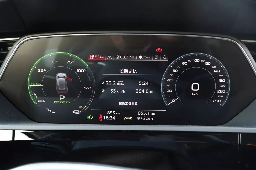 奔驰导航功能介绍_奔驰导航兴趣点_如何利用奔驰汽车的导航系统规划最佳路线？