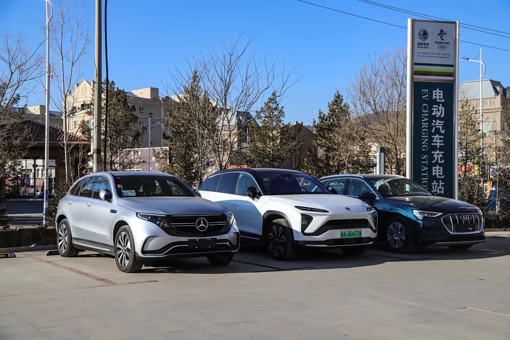 如何利用奔驰汽车的导航系统规划最佳路线？_奔驰导航兴趣点_奔驰导航功能介绍