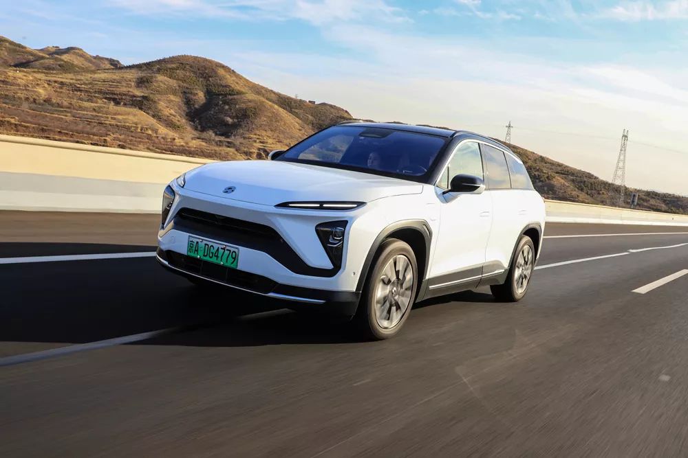 如何利用奔驰汽车的导航系统规划最佳路线？_奔驰导航功能介绍_奔驰导航兴趣点