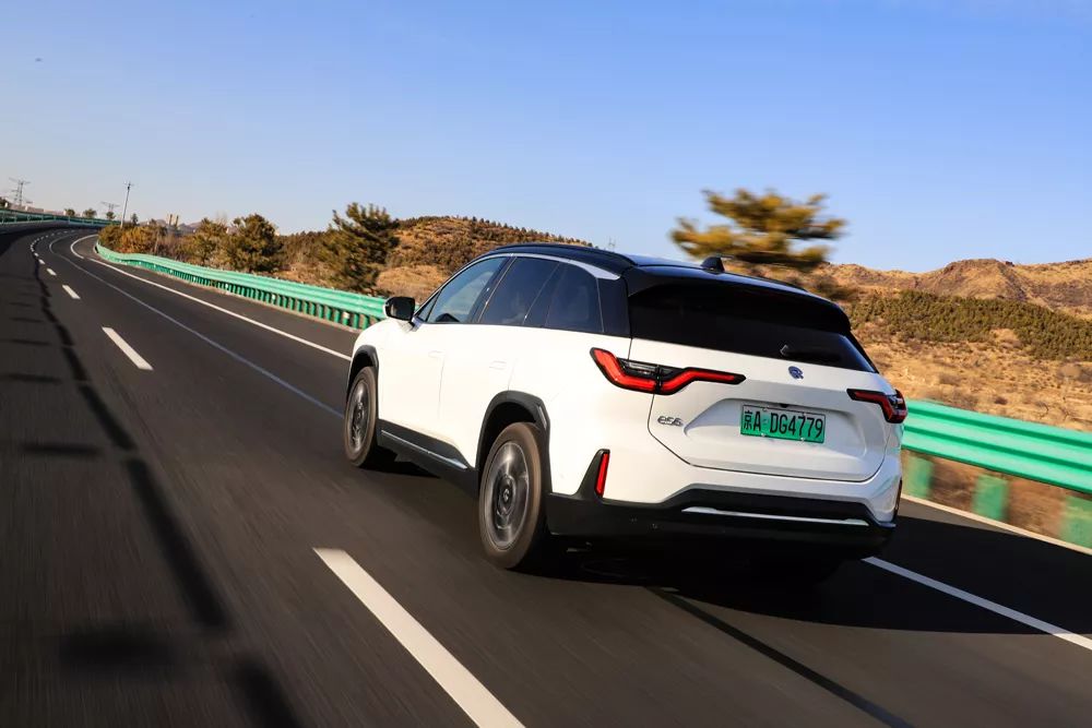 奔驰导航功能介绍_如何利用奔驰汽车的导航系统规划最佳路线？_奔驰导航兴趣点