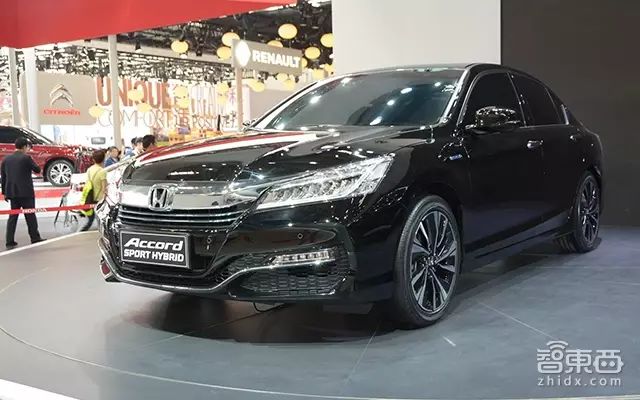 如何利用奔驰汽车的导航系统规划最佳路线？_奔驰导航怎么选择线路_奔驰导航的终点是哪里