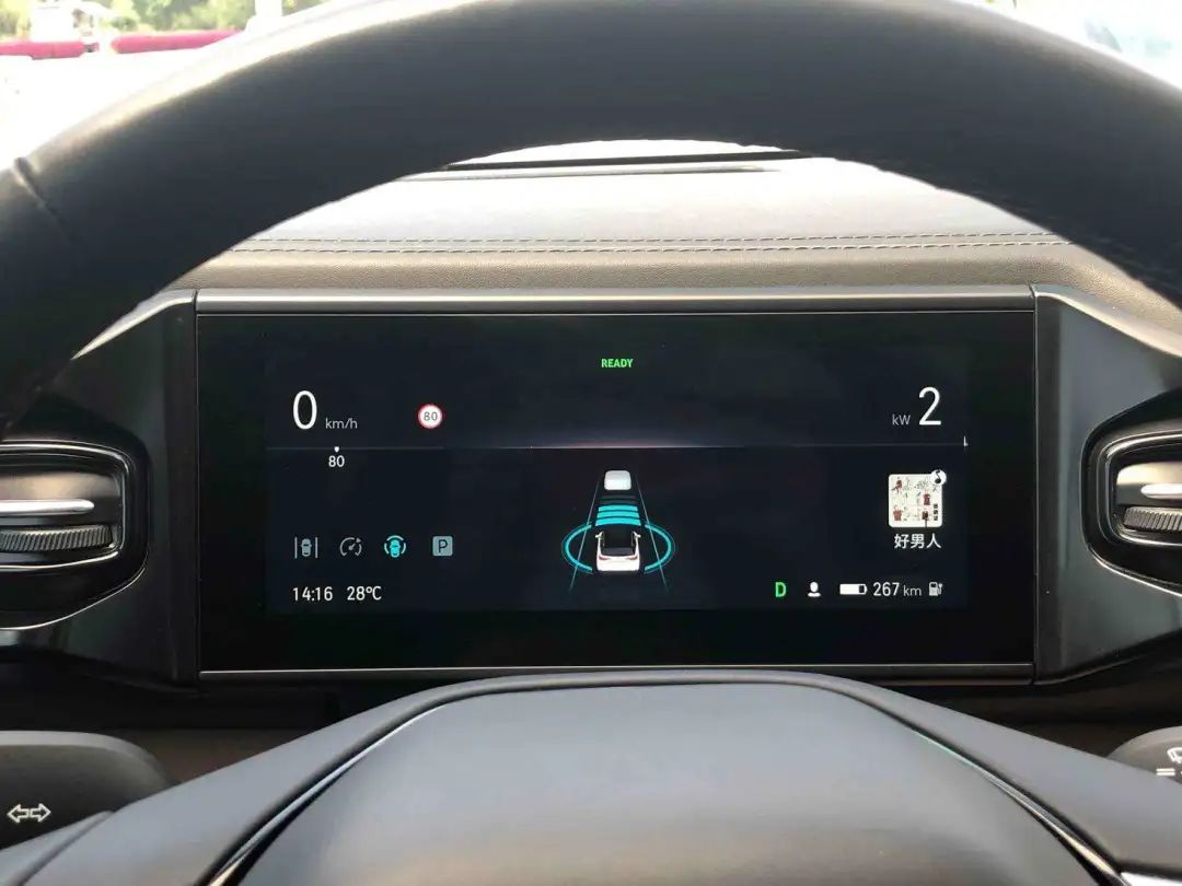 如何利用奔驰汽车的导航系统规划最佳路线？_奔驰导航兴趣点_奔驰的导航