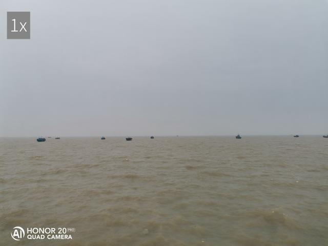 荣耀手机的镜头是什么的_荣耀摄像头模糊不清_评测荣耀的拍照效果：从镜头到成像