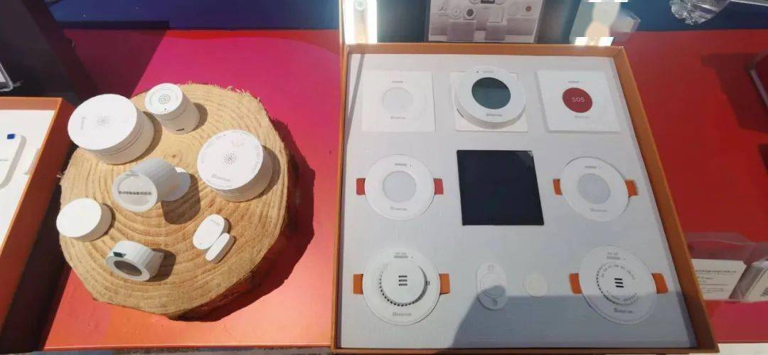 小米居家设备_小米智能家居利弊_小米全屋智能，给您带来更安全的居家环境