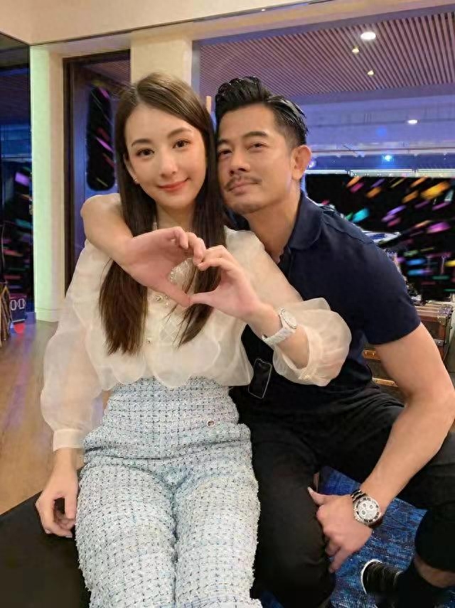 甄子丹的情感生活与家庭故事_甄子丹情感经历_甄子丹家庭