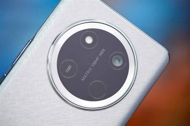 抗摔、长续航、卫星通信 荣耀X60 Pro全面评测：真正让你用得安心的耐用神机